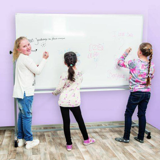 Baltā tāfele uz riteņiem 180x100 cm