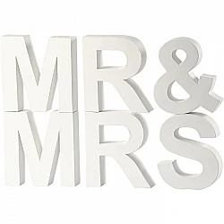 Kartona uzraksts "Mr&Mrs"