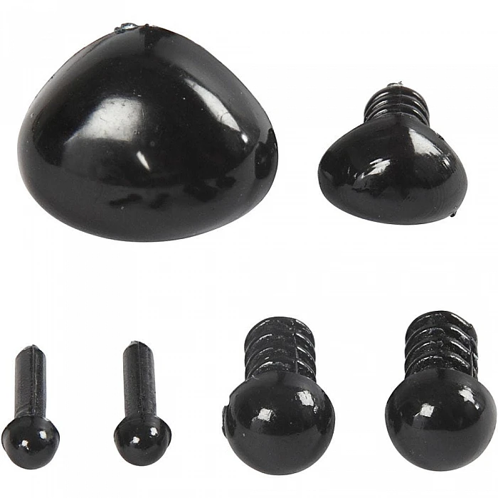 Глаза и нос — чёрные