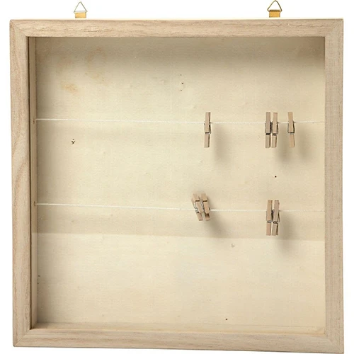 3D frame with string and clips