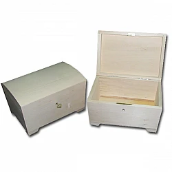 Большая коробка с замком и ключом