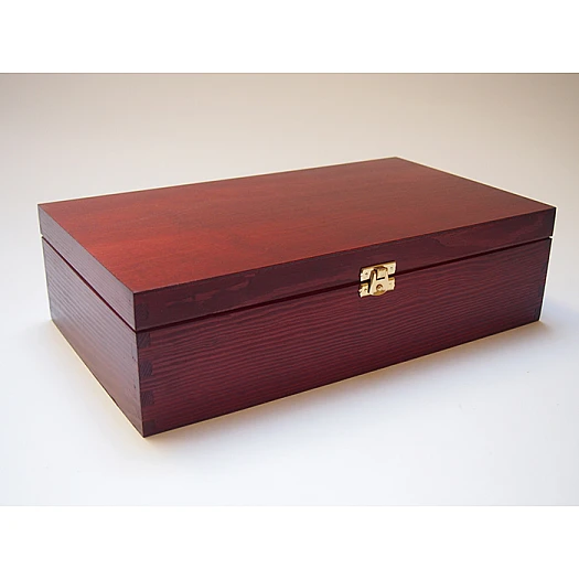 Red wooden box with lid for 2 wine bottles