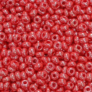 Бусины малинового цвета (20 г)