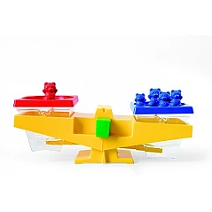 Весы с гирьками в виде медвежат