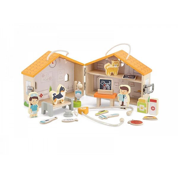 Деревянный домик с аксессуарами 