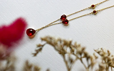 Vai zināji, ka pie mums var iegādāties dažādas rotas?