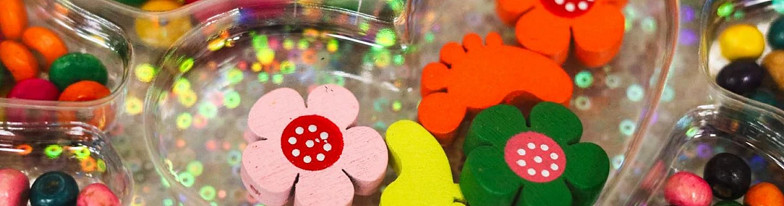 Kids jewellery making kits!