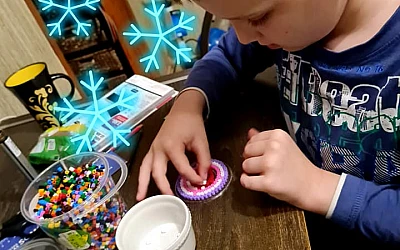 Hama pērlītes eglītei