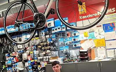 Velo sezona turpinās