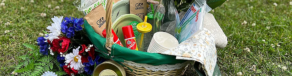 What to put in the basket for the Jāņi picnic?